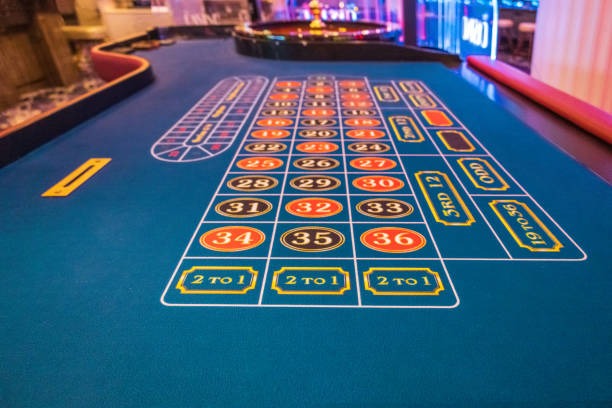 Mega Sevens slot game interface on kuy138 login mobile showing reels and spin button